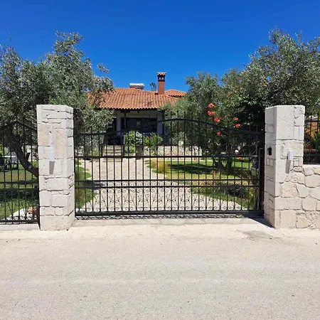 Holiday home Joy Ormos Panagias